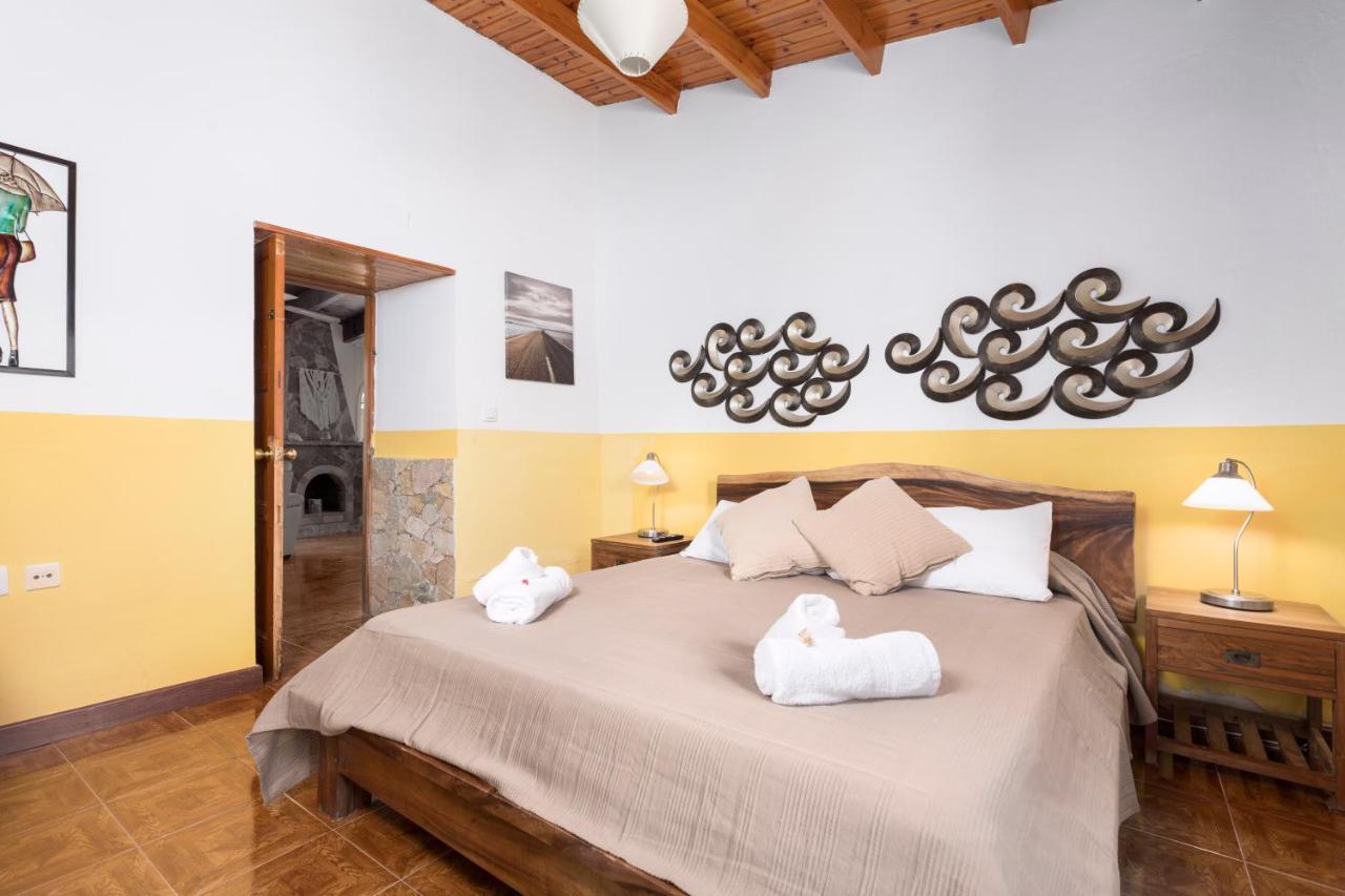 Home2Book Quiet Villa With Private Pool Triquivijate Exterior foto